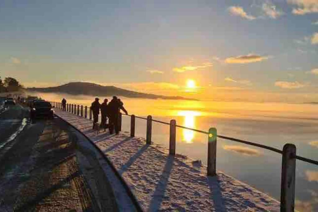 Watersedge Retreat, Views, Sunsets, Dogs Welcome Sandside  Dış mekan fotoğraf
