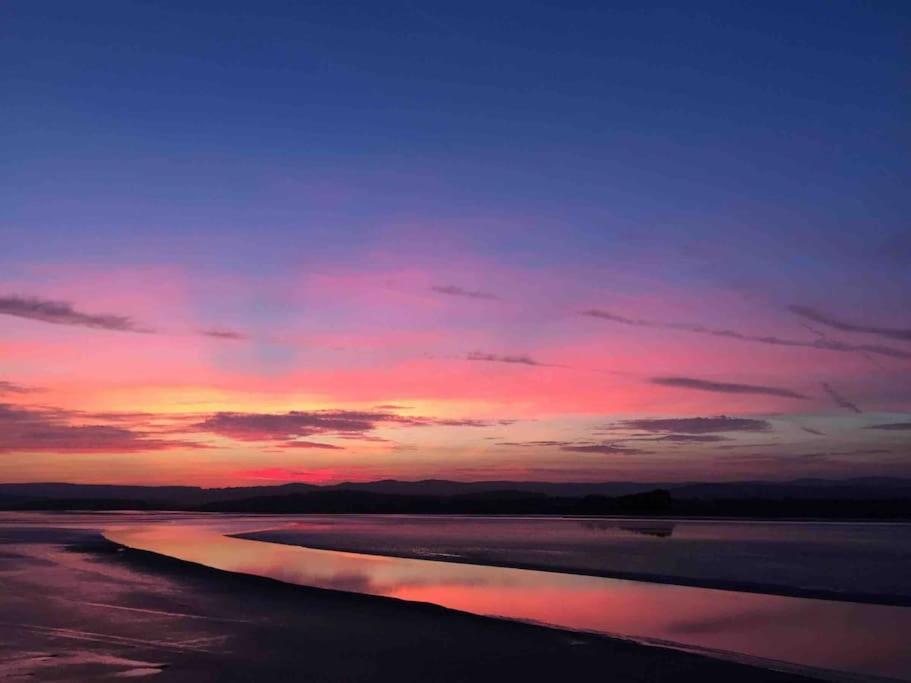 Watersedge Retreat, Views, Sunsets, Dogs Welcome Sandside  Dış mekan fotoğraf